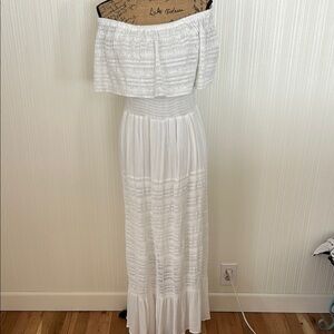 Chic Strapless White Maxi Dress